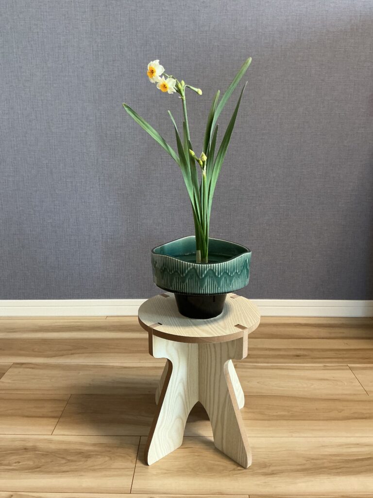 水仙のいけばなの写真2